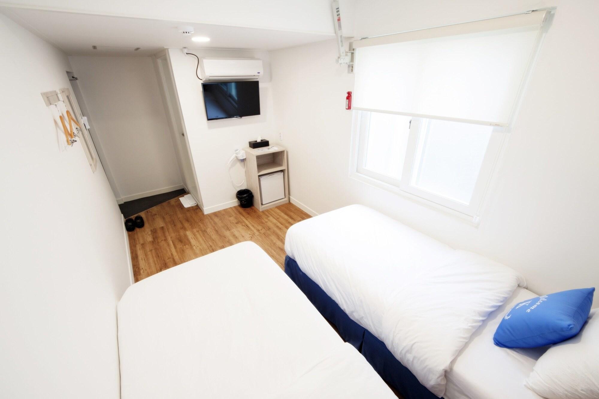 K-Guesthouse Seomyeon 1 Busan Exterior photo