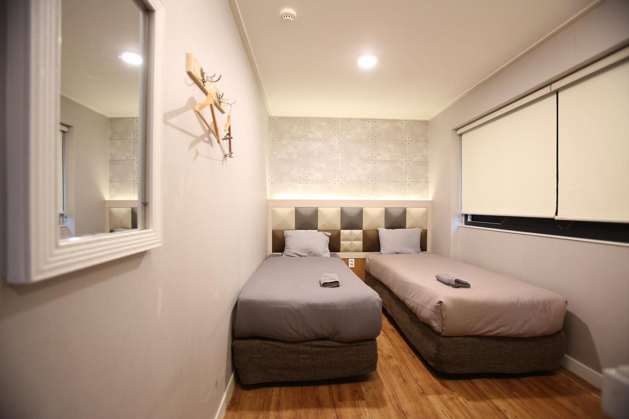 K-Guesthouse Seomyeon 1 Busan Exterior photo