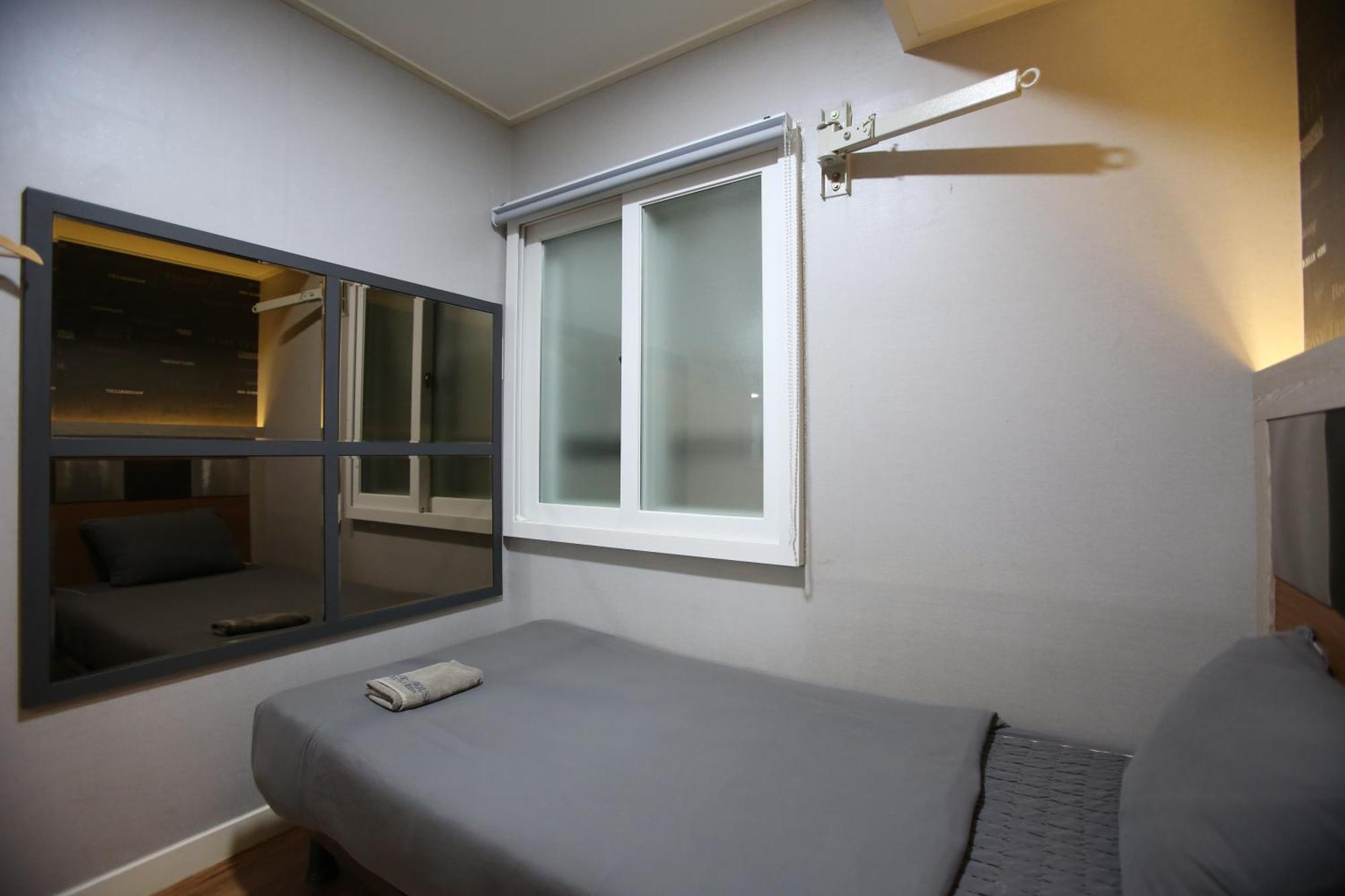 K-Guesthouse Seomyeon 1 Busan Exterior photo