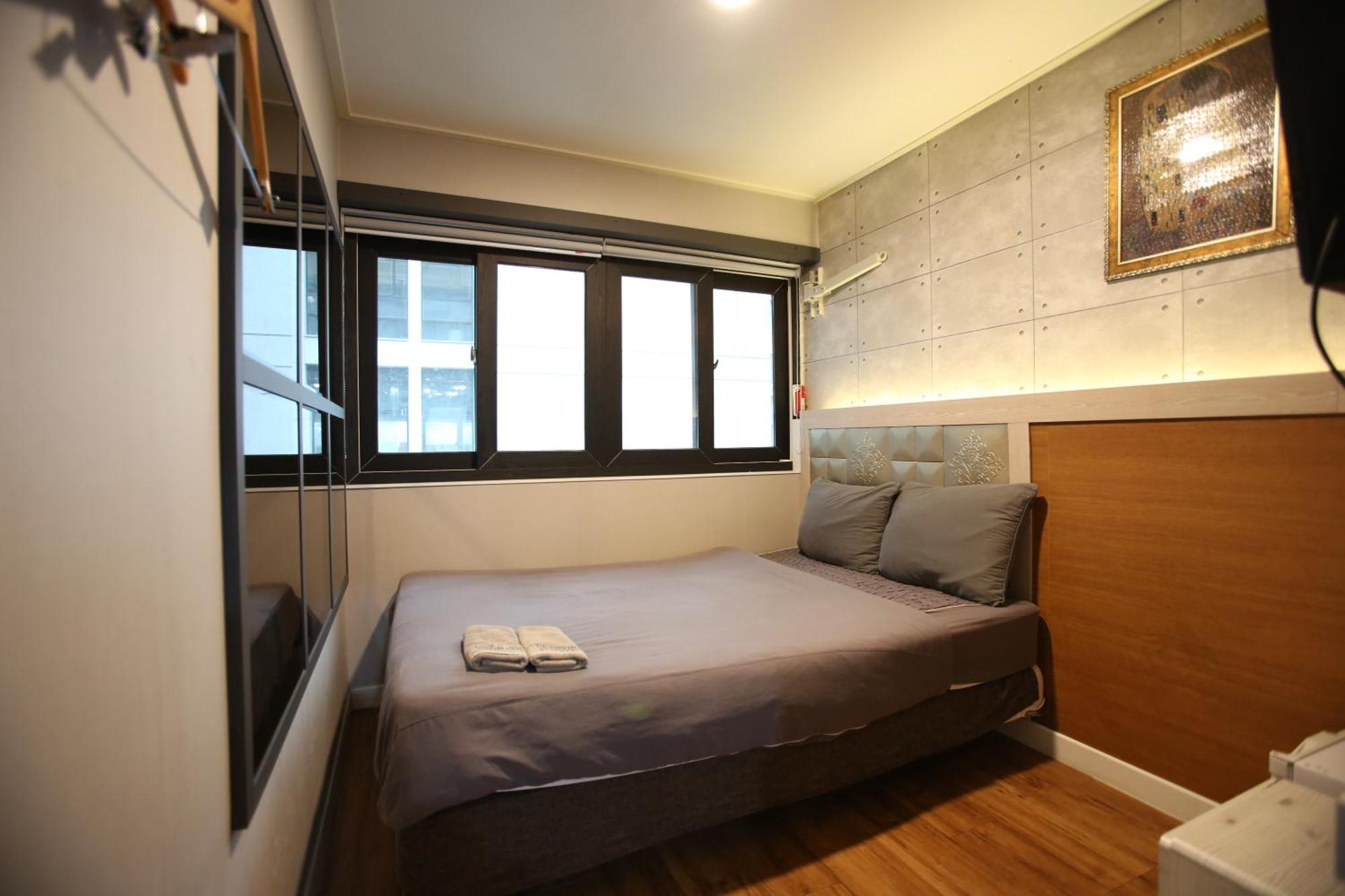 K-Guesthouse Seomyeon 1 Busan Exterior photo